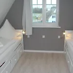 Traeumen Unter Reet By Interhome *