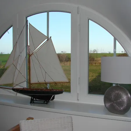 Traeumen Unter Reet By Interhome Feriehus Rerik